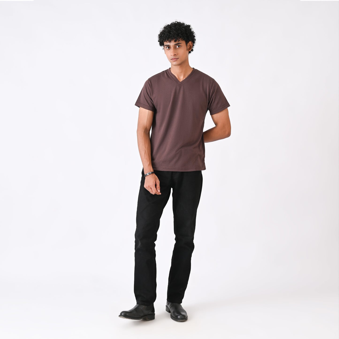 V-Neck - Brown